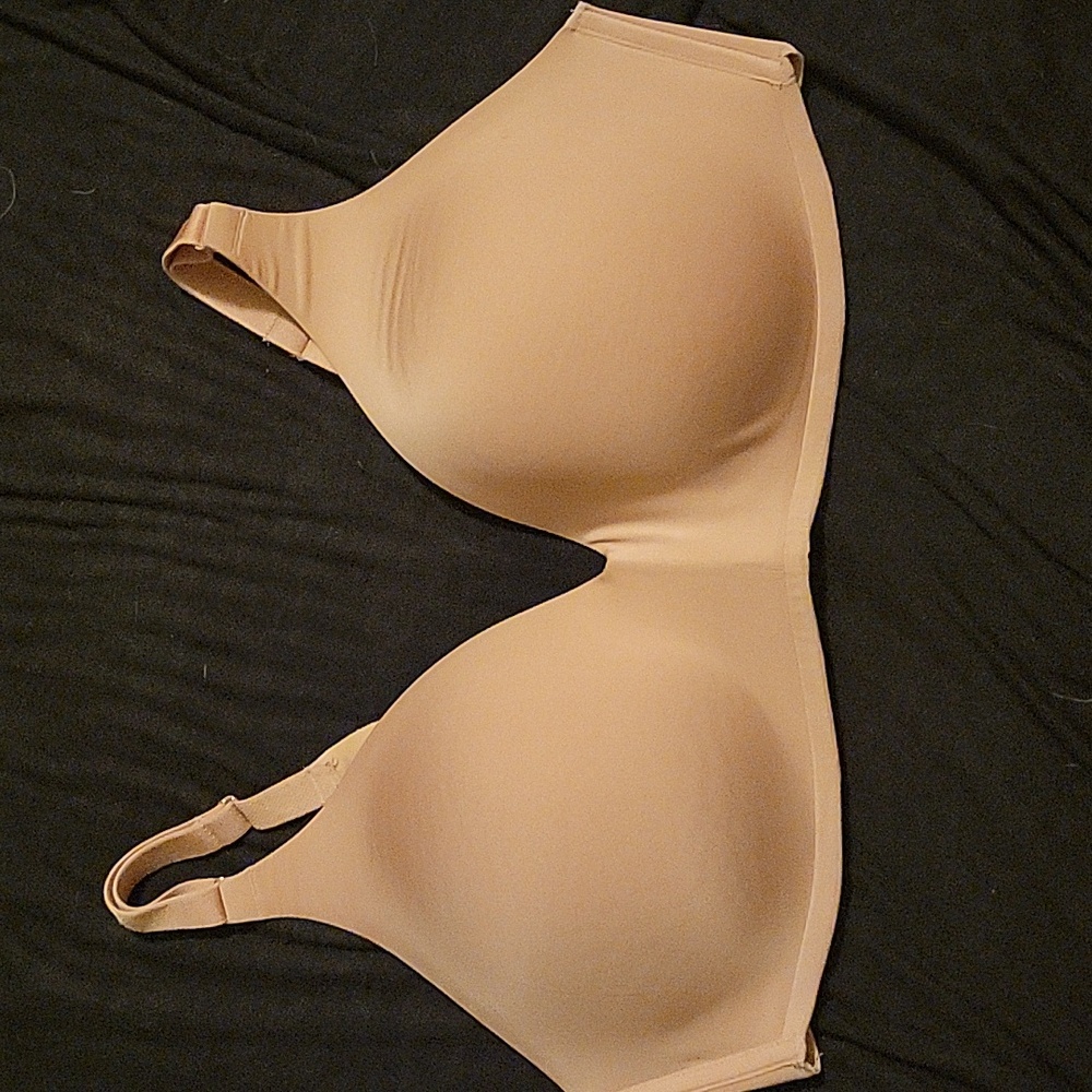 Soma 38C Vanishing 360 Wireless Padded Bra Hook Eye Tan Adjustable Strap Soft